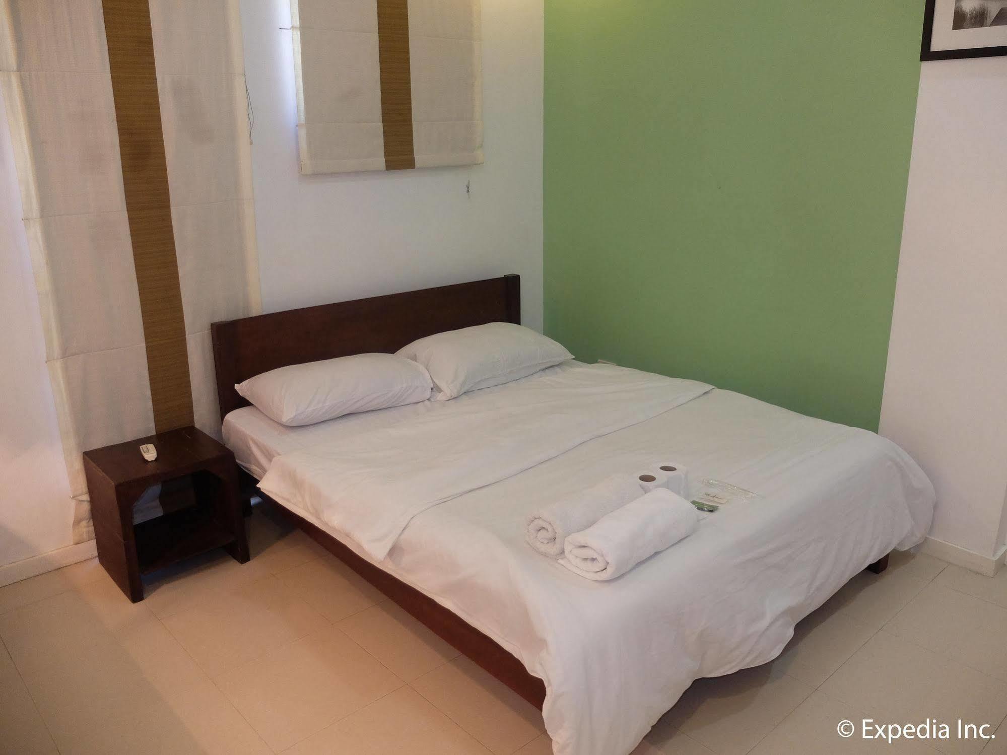 Elyseah Condotel Angeles Exterior foto